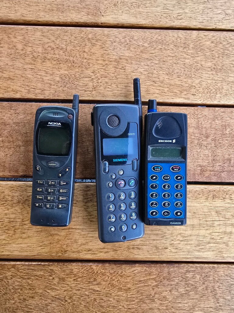 3 ADET ANTİKA CEP TELEFONU - 4