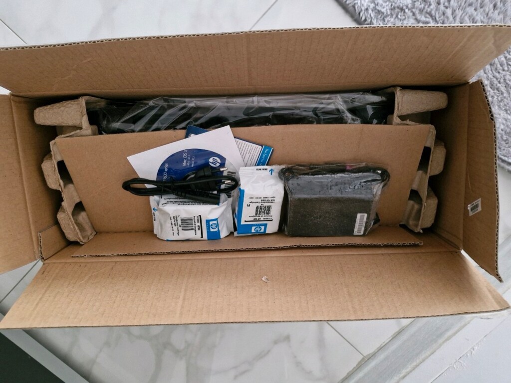 HP Deskjet D1660 Yazıcı +Kartuş( ürünler sıfırdır) - 2