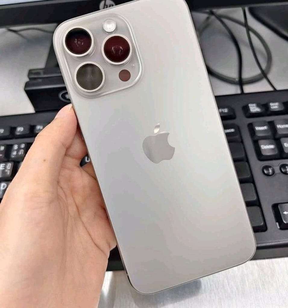 Sorun Sıkıntısız İPhone 15 Promax