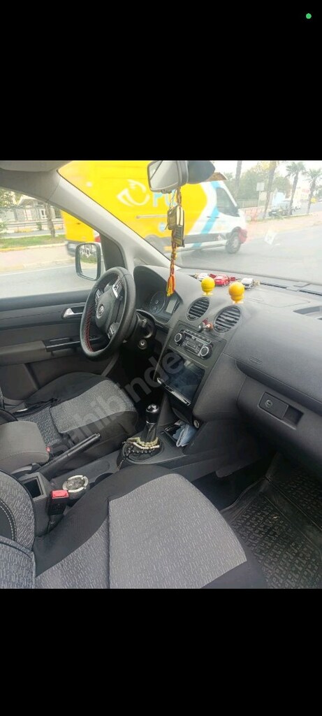 çok temiz ww Caddy 2015 model 106.000 km de herşey orjinal - 2