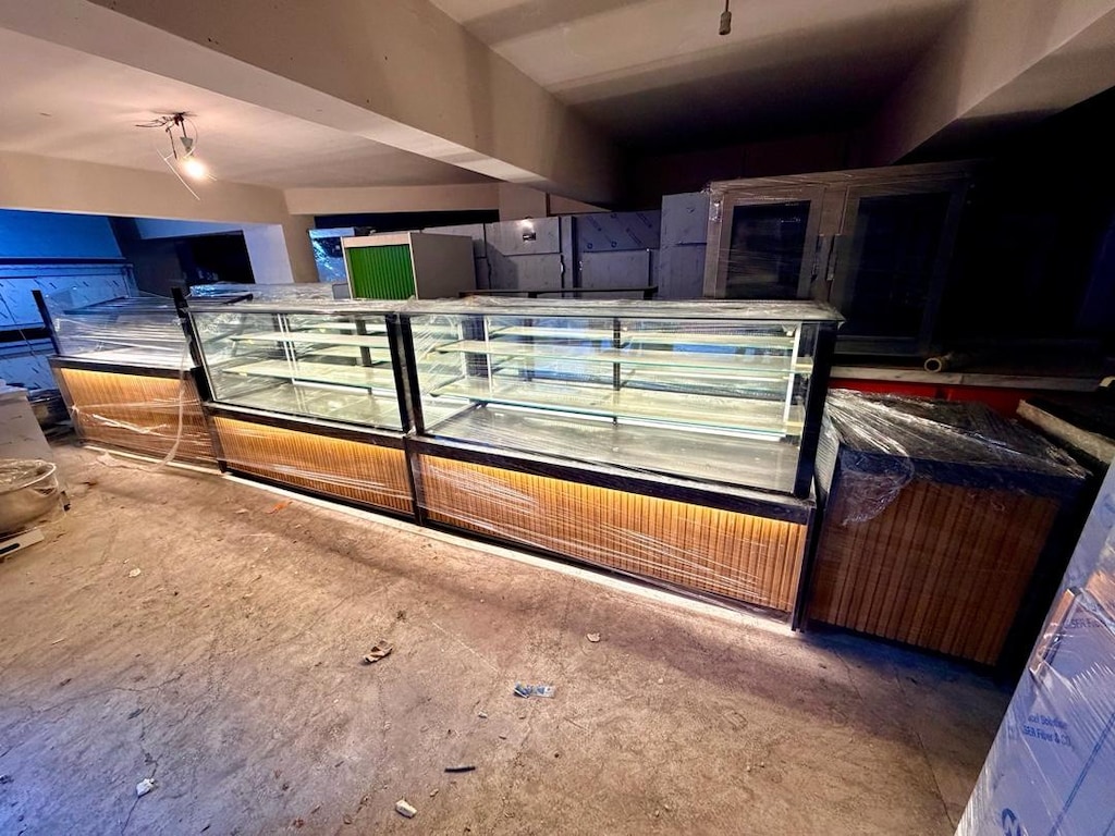 7 Metre Pastane Dolabı / Pasta - Böreklik Teşhir Tezgahı
