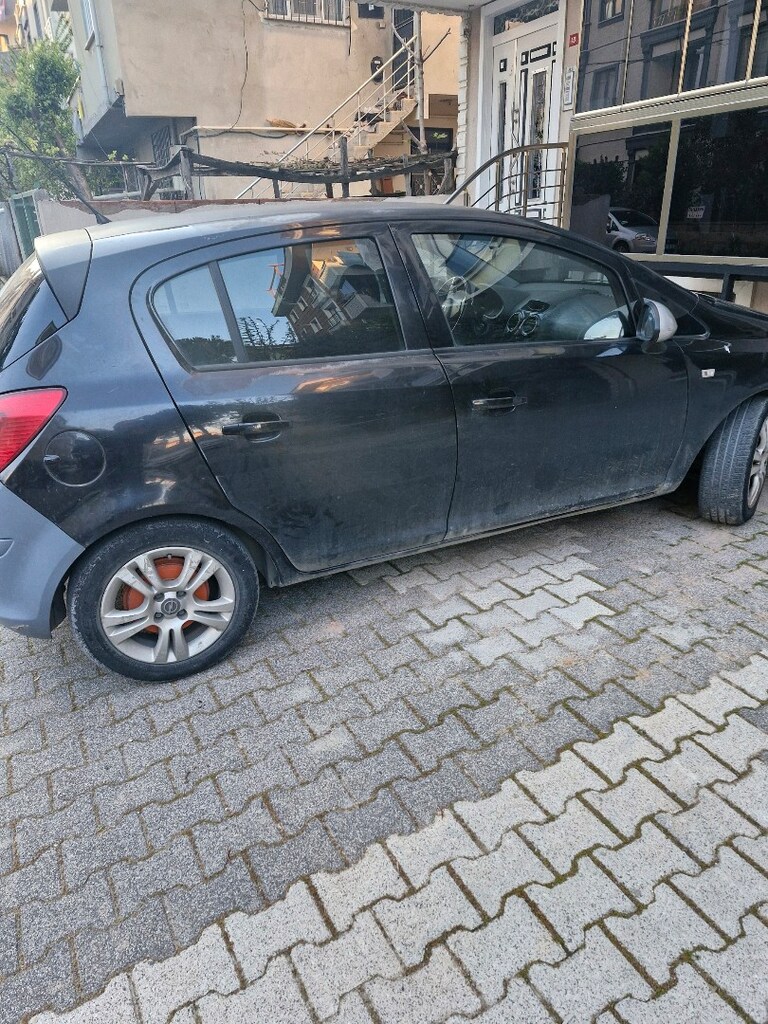 Opel Corsa 1.4 Benzinli (2011) - 2