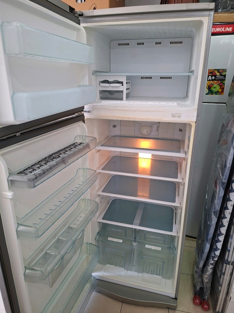 ŞİŞLİ feriköy spottan Garantili buzdolabı çok temiz - 2