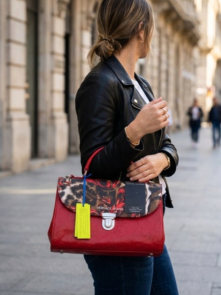 Versace Orijinal Çanta Yeni Etiketi Üzerinde