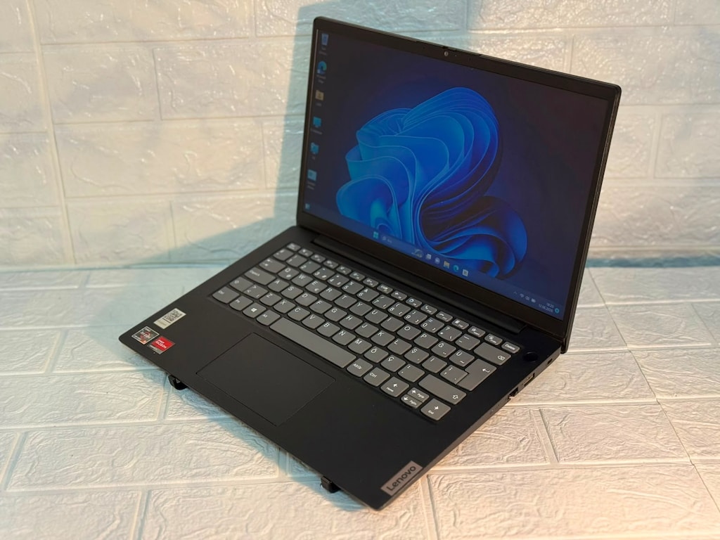 Ryzen 5 5000 Series - 8 gb Ram - 256 gb M2 SSD - Lenovo Laptop - 9