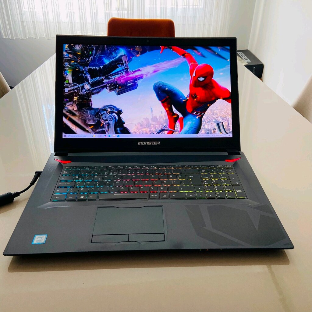 Monster Tulpar T7 Gaming i7 7700HQ Samsung m2 SSD 512GB RAM 16GB - 3