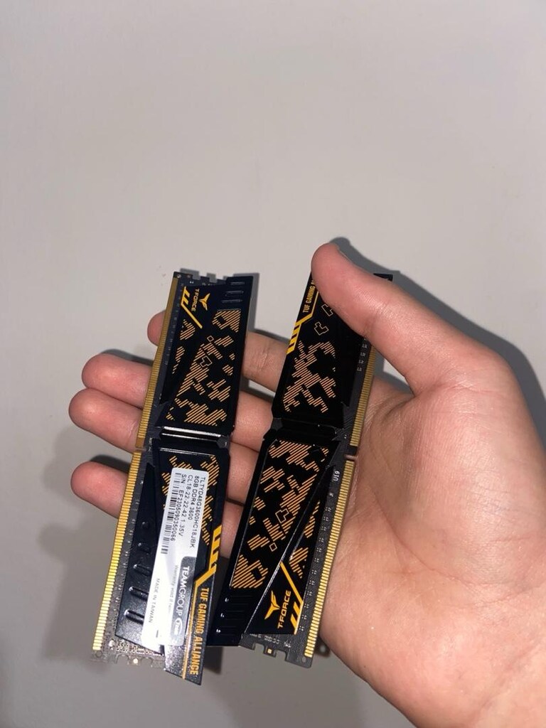 elden temiz Kasa+. 8+8 16 GB 3600mhz ddr 4 ram artı psu - 2
