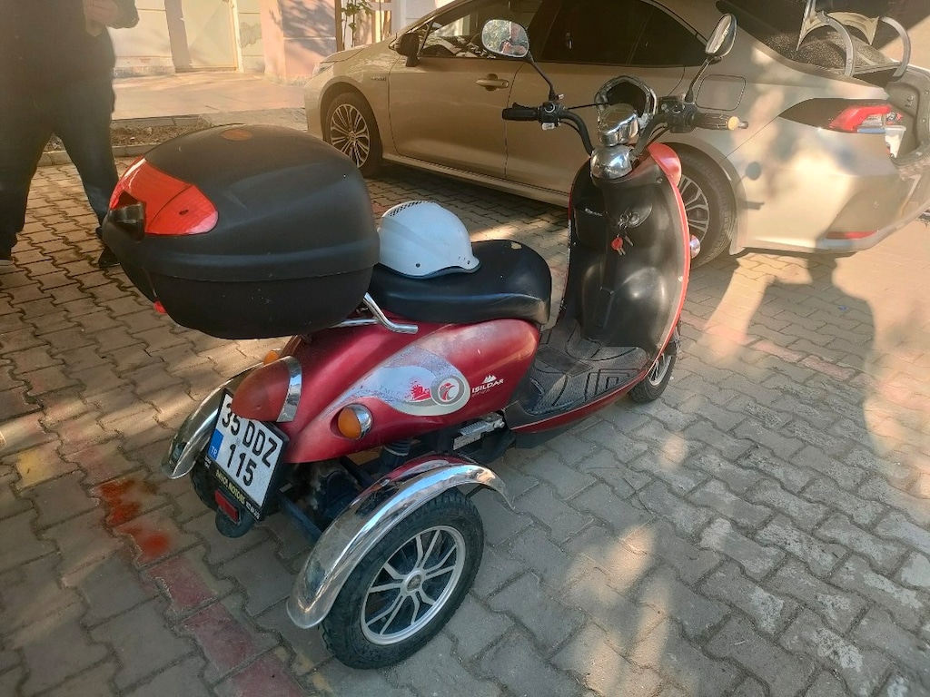 ORJİNAL 3 TEKER İLERİ GERİ VİTESLİ PLAKALI ELEKTRİKLİ MOTORSİKLET - 4