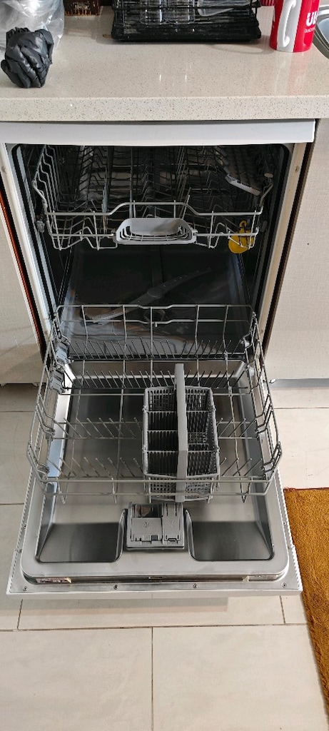 Bosch marka bulaşık Makinesi iyi durumda temiz - 2