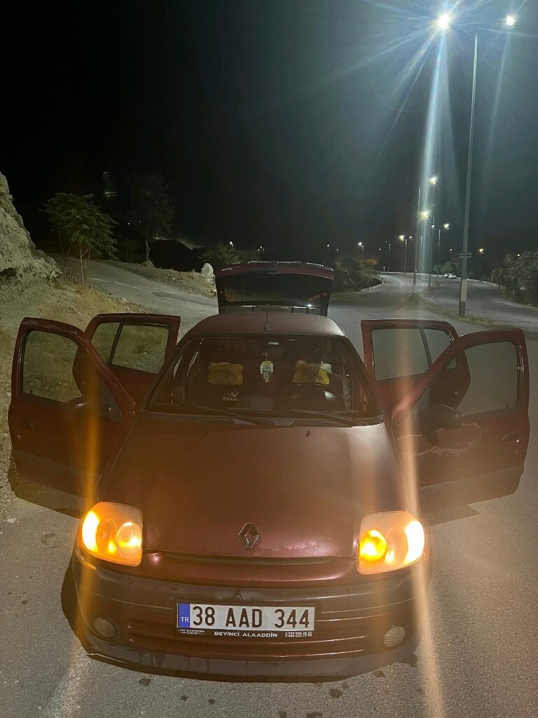 clio 2 99 1.6 - 8