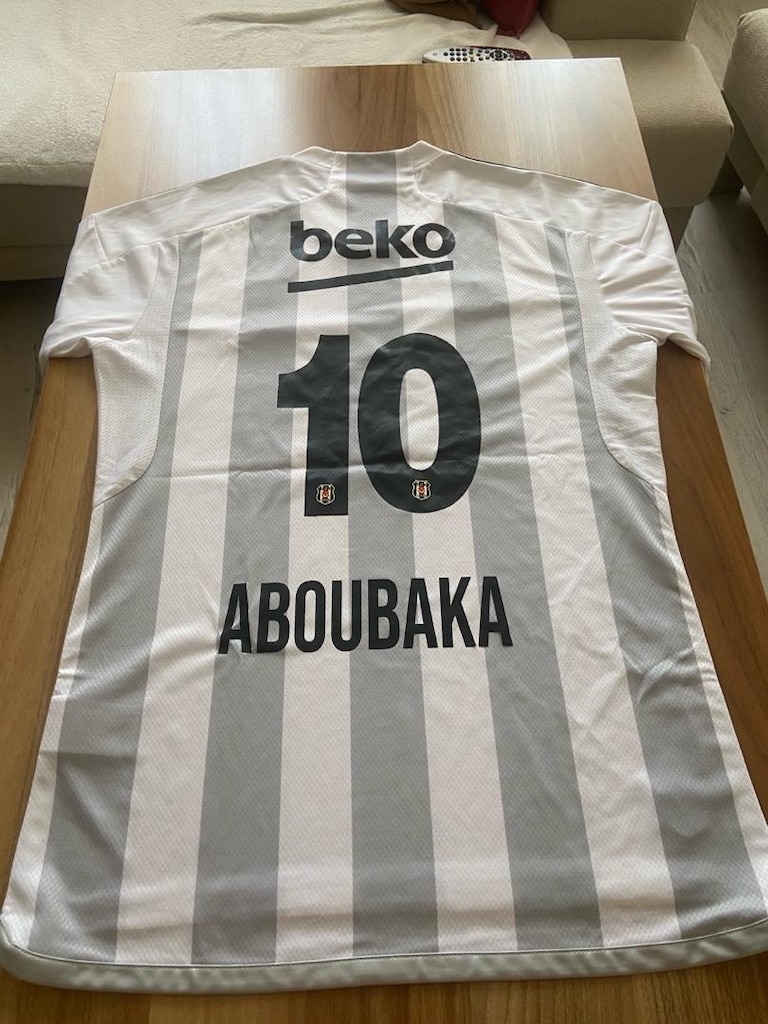 Beşiktaş Orijinal Aboubakar imzalı Lisanlı Forma - 4