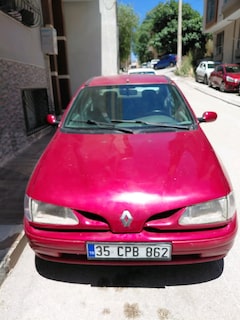 Megan 1 Renault 1998 model 2.0 motor - 2