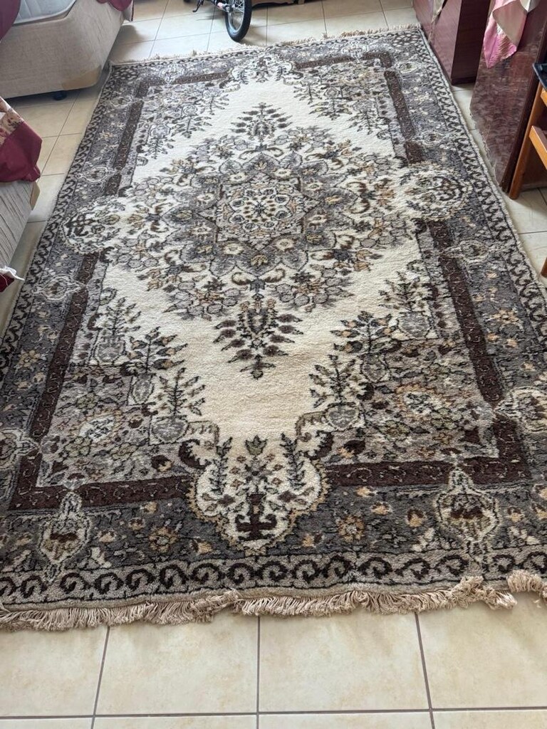 Isparta yün el dokuma halı 50 üzeri 6m 2tanesihiç kullanılmadı. - 4