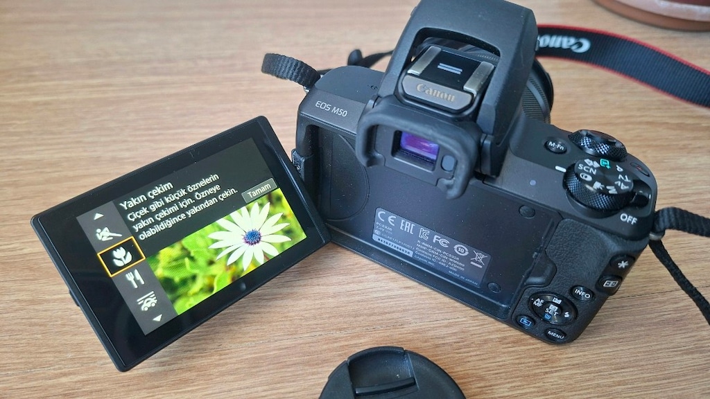 Canon EOS M50 4K - 6