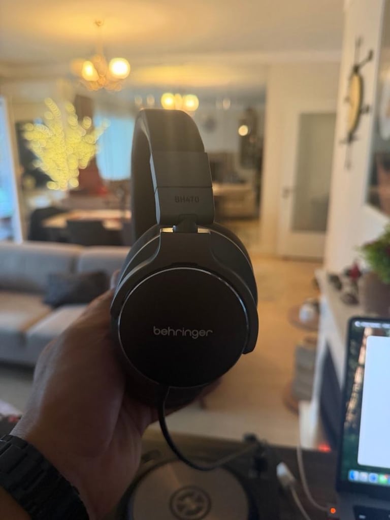 Behringer BH 470 studyo kulakligi - 3