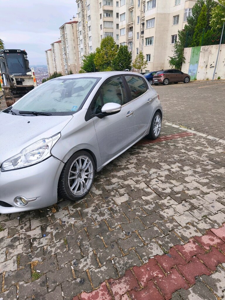 Peugeot 208 2012 tek değişenli - 10