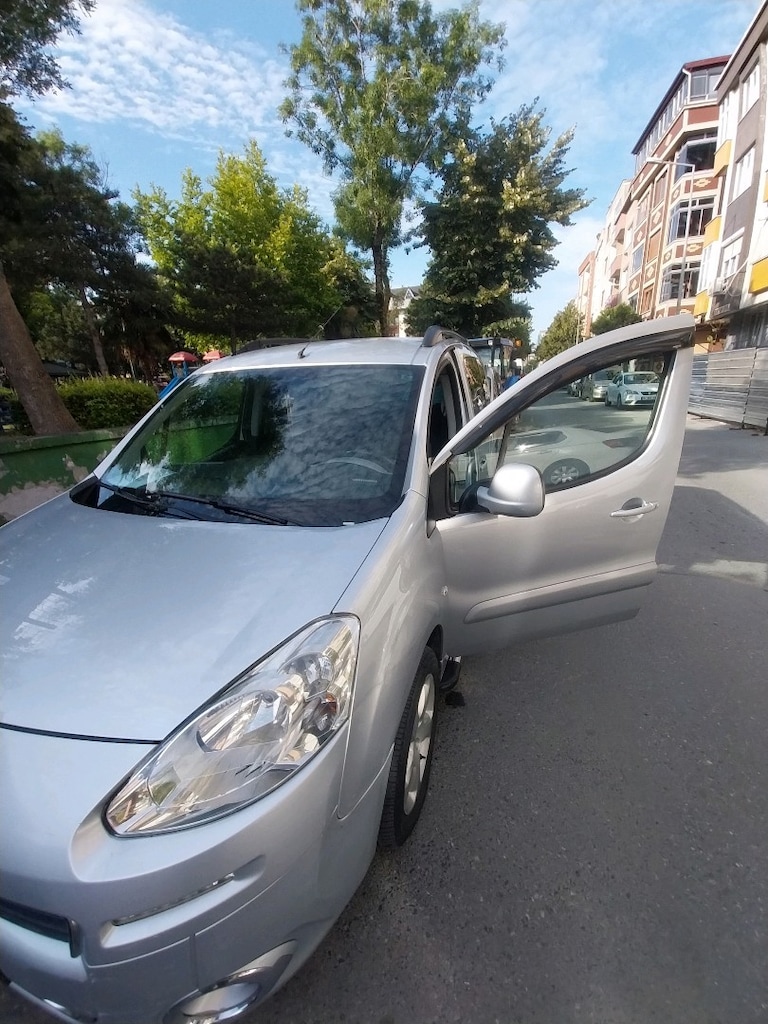 PEUGEOT PARTNER ALLURE 1.6 HDI - 7