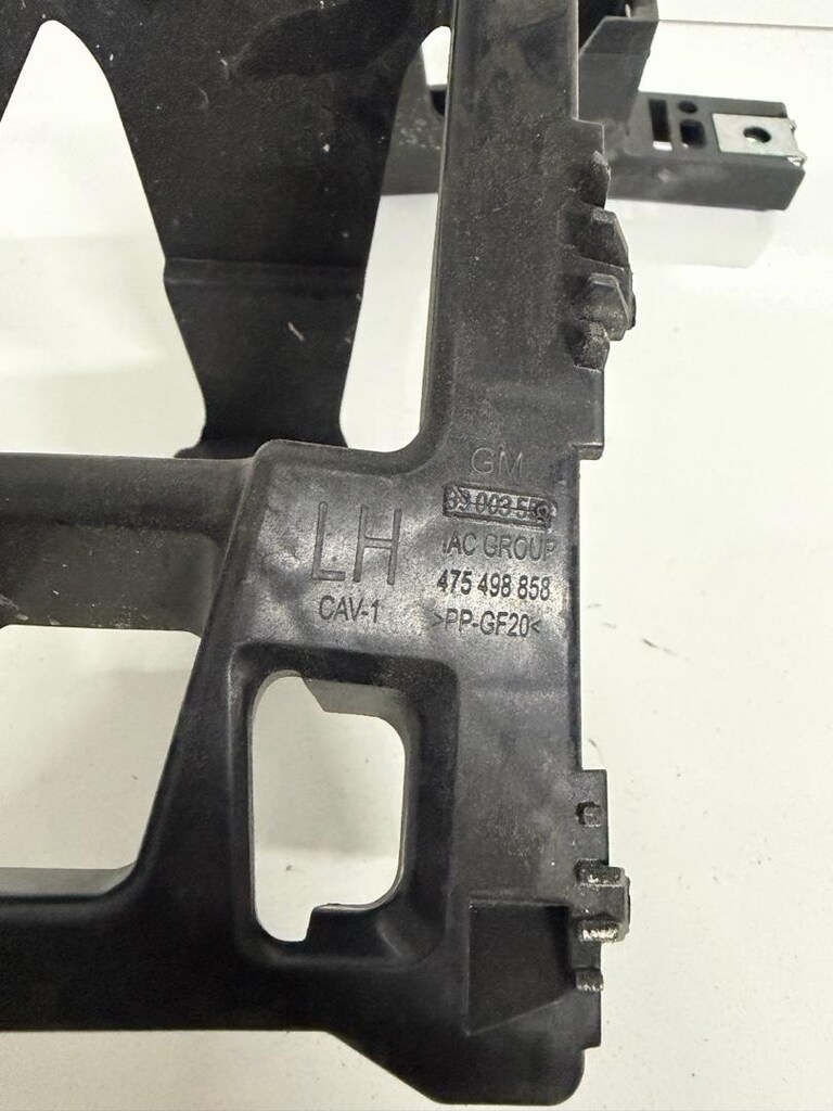Corsa E sol ön tampon braketi sıfır orjinal 39003558 1406663 - 4