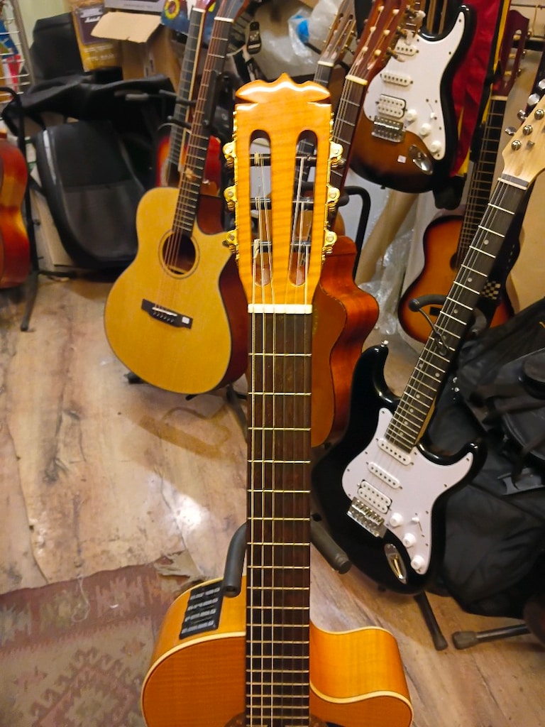 Jasmin Takamine TC48MC Elektro klasik gitar.. Sifir ayarinda.. - 4