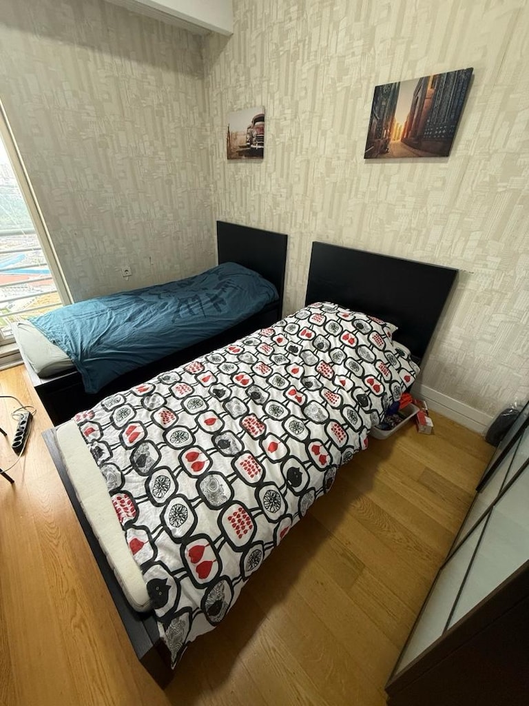 2 Adet Tek Kişilik Yatak + 3 Kapılı Gardırop Satılık - 3