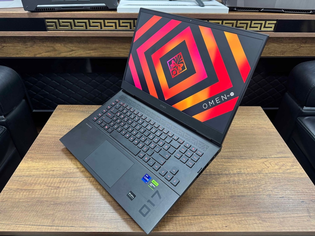 Hp Omen 17-CK2000NT i9-13900HX 32GB 2TB RTX4090 17.3" Gaming Notebook - 4