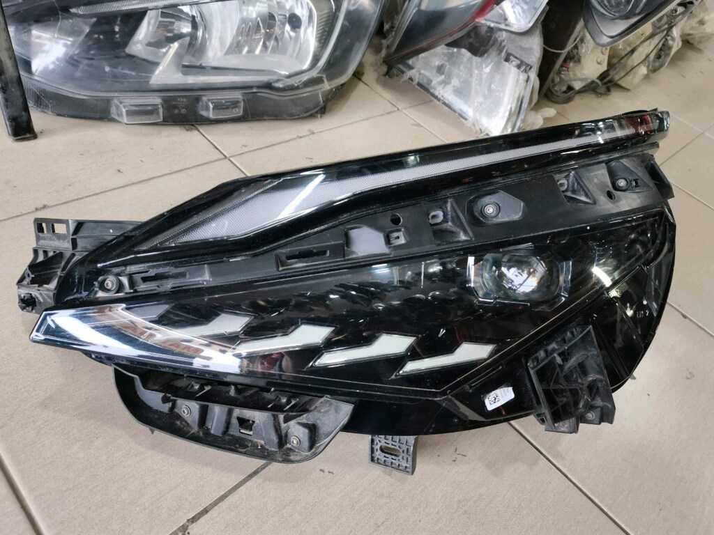 NISSAN QASHGAI J13 YENİ KASA XENON SOL FAR BEYINLI MODEL HELLA MARKA - 9