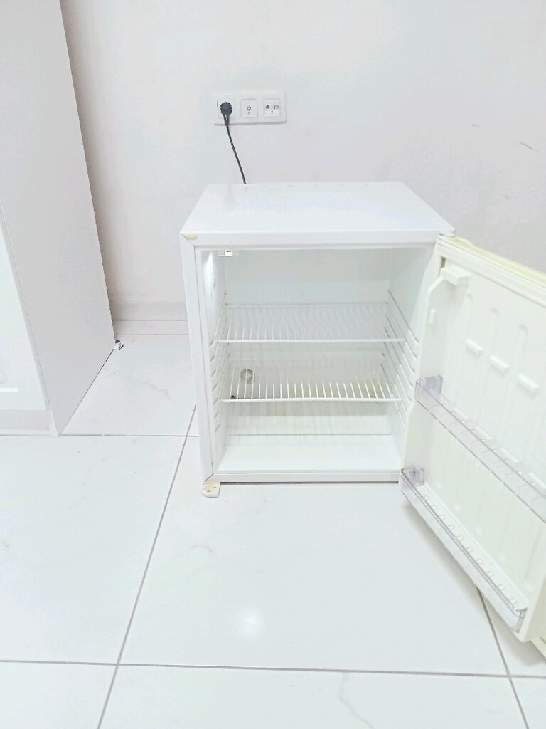 mini buzdolabı temiz sağlam - 5