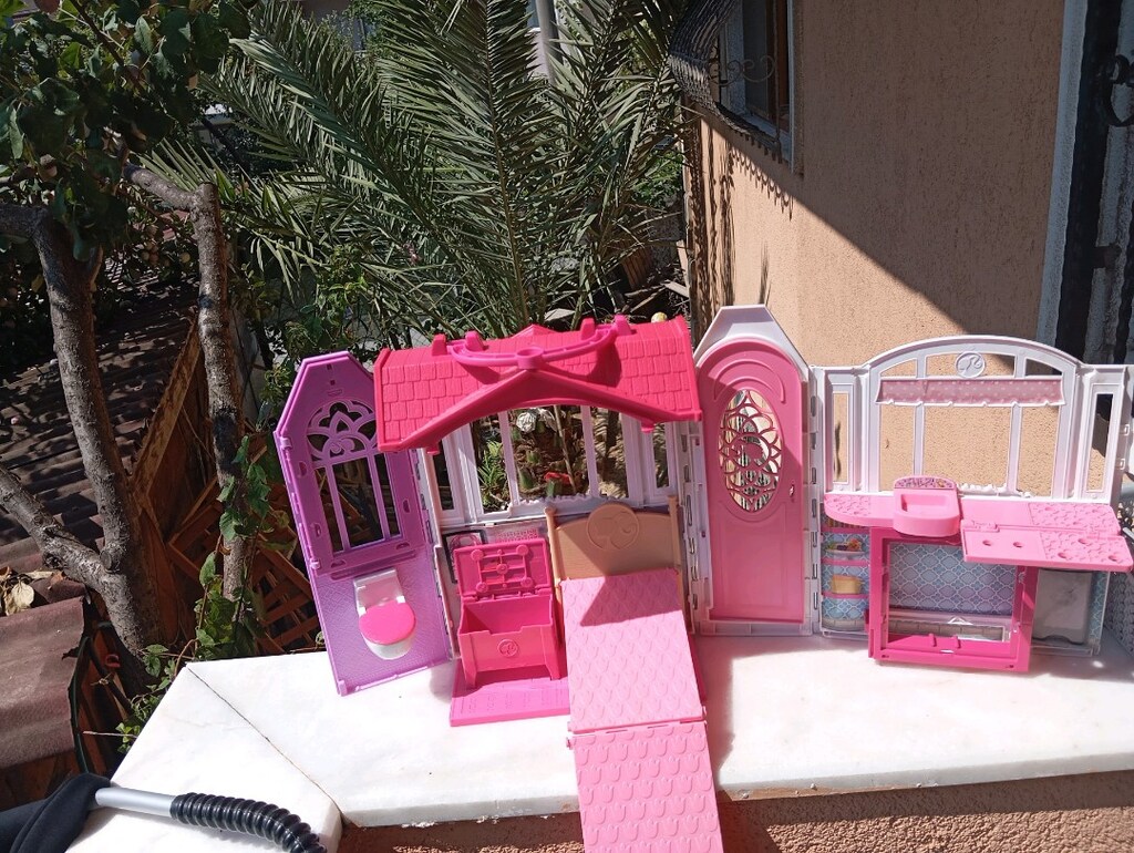 Barbie evi - 4