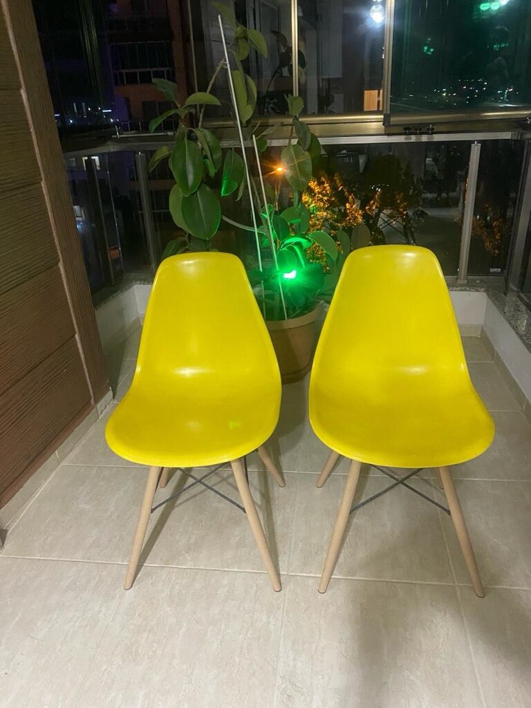 2 adet bacakları ahşap üstü plastik oturma grubu - 2
