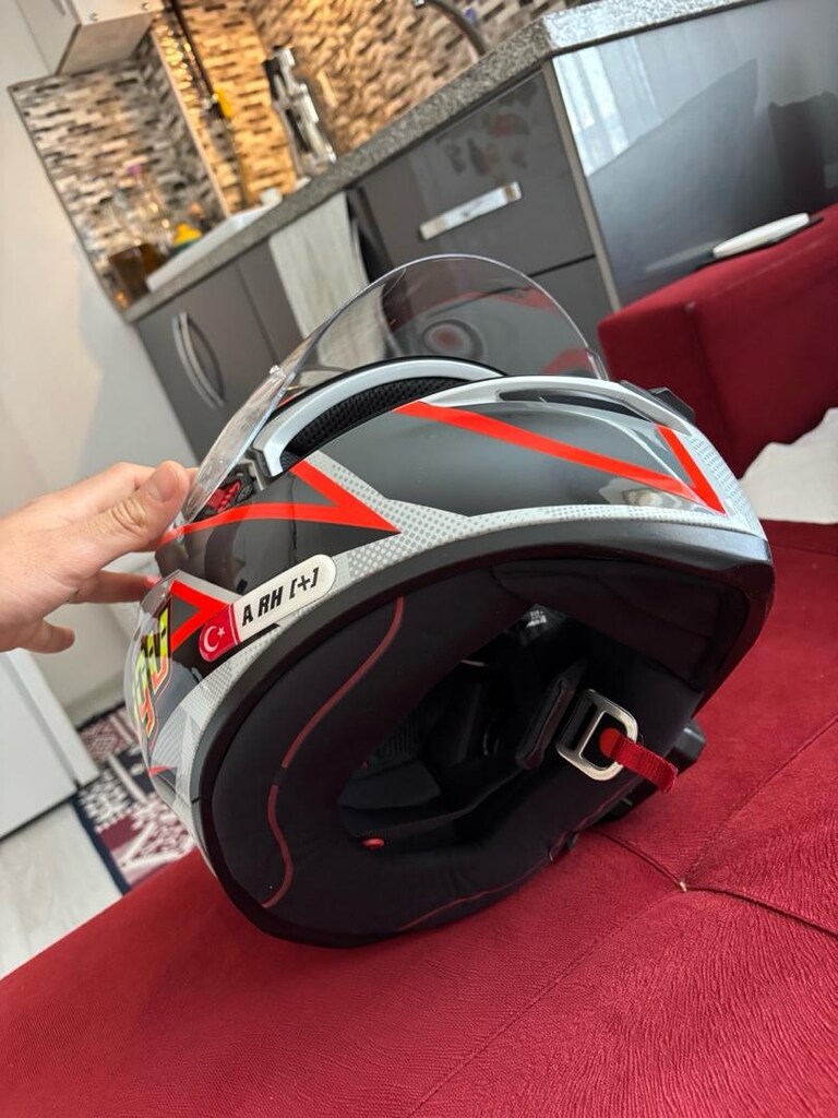Agv K1S + Nukro S3 interkom. - 7