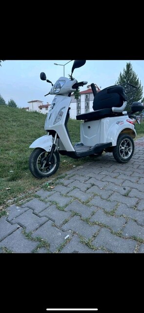 elektrikli motosiklet 3 tekerlekli