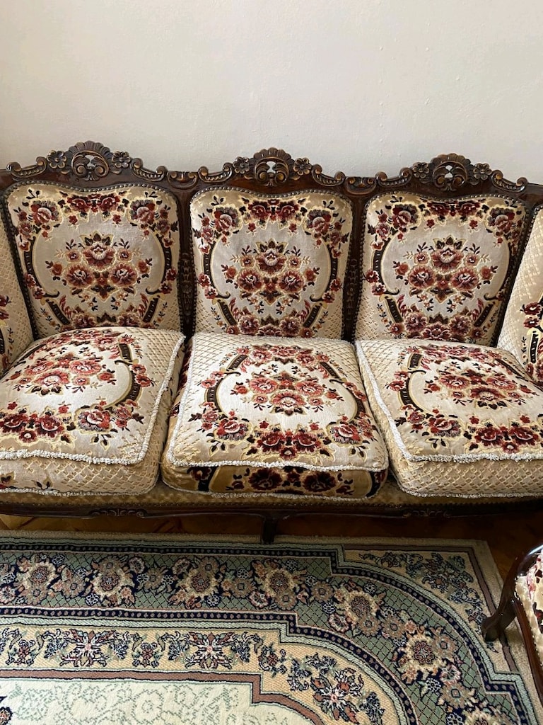 1 üçlü kanepe 4 tekli koltuk