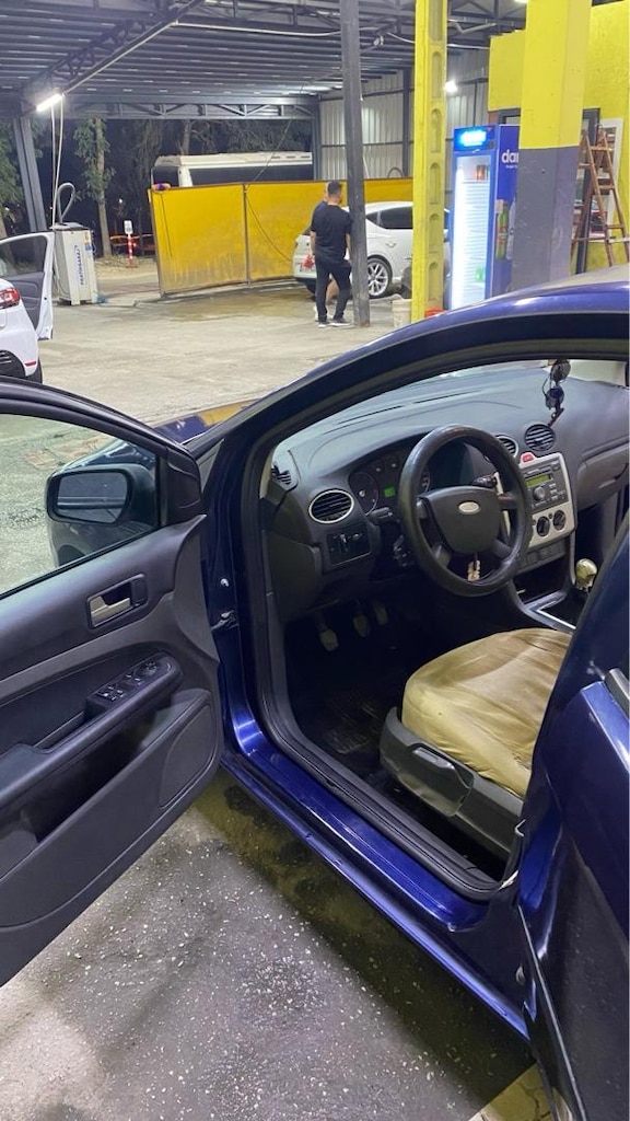 FORD FOCUS 2006 SEDAN - 8