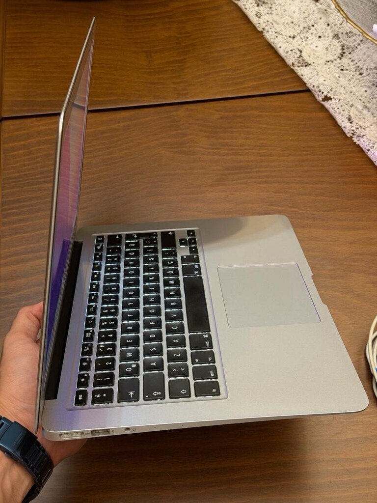 Apple MacBook Air 2017 - İ5 İşlemci , 128GB SSD - 6