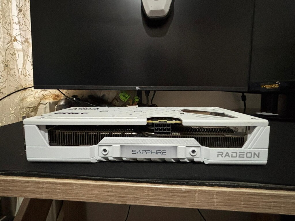 Kutulu Faturalı BEYAZ 17 Ay Garantili RX 9060XT 16GB - 2