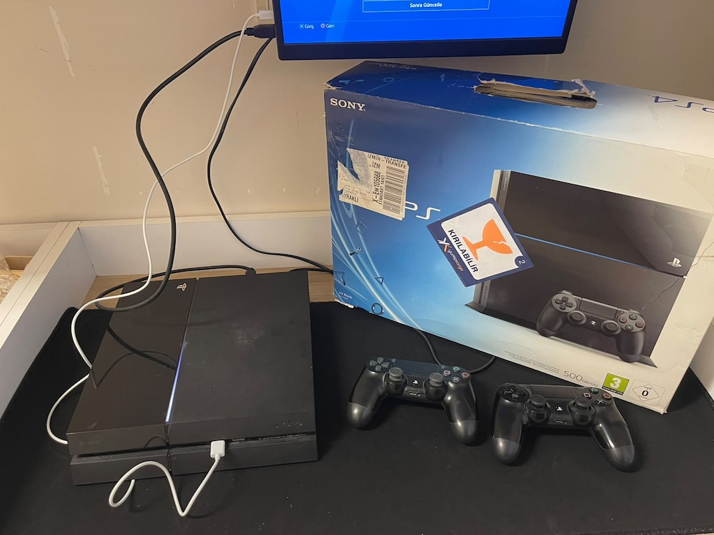 PS4 FAT 500 GB KIRIK JAILBREAKLI + 2 ADET SIFIR KOL + BOL OYUNLU - 2