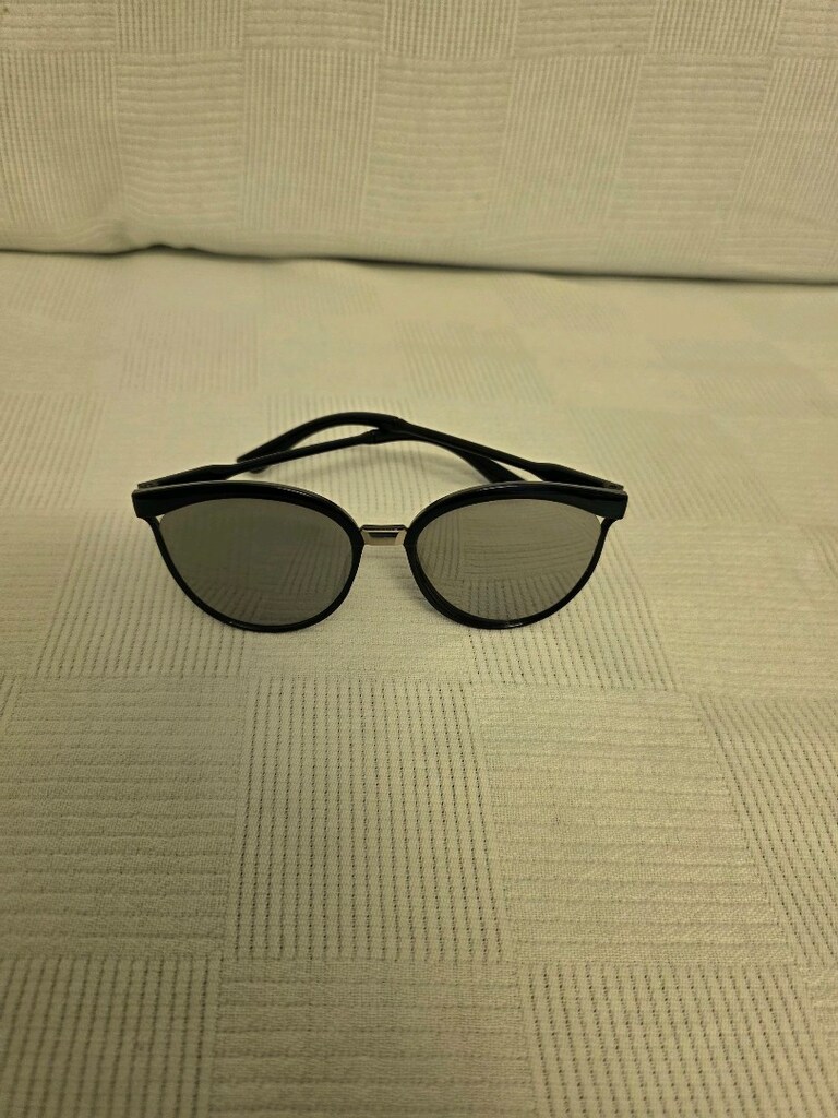 gunes gozlukleri hepsi kalteli temiz sifirdan farksiz unisex - 8
