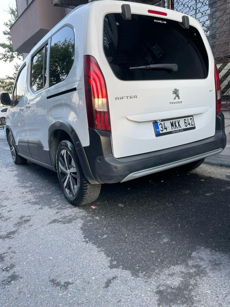 Beyaz Peugeot Araç - 5