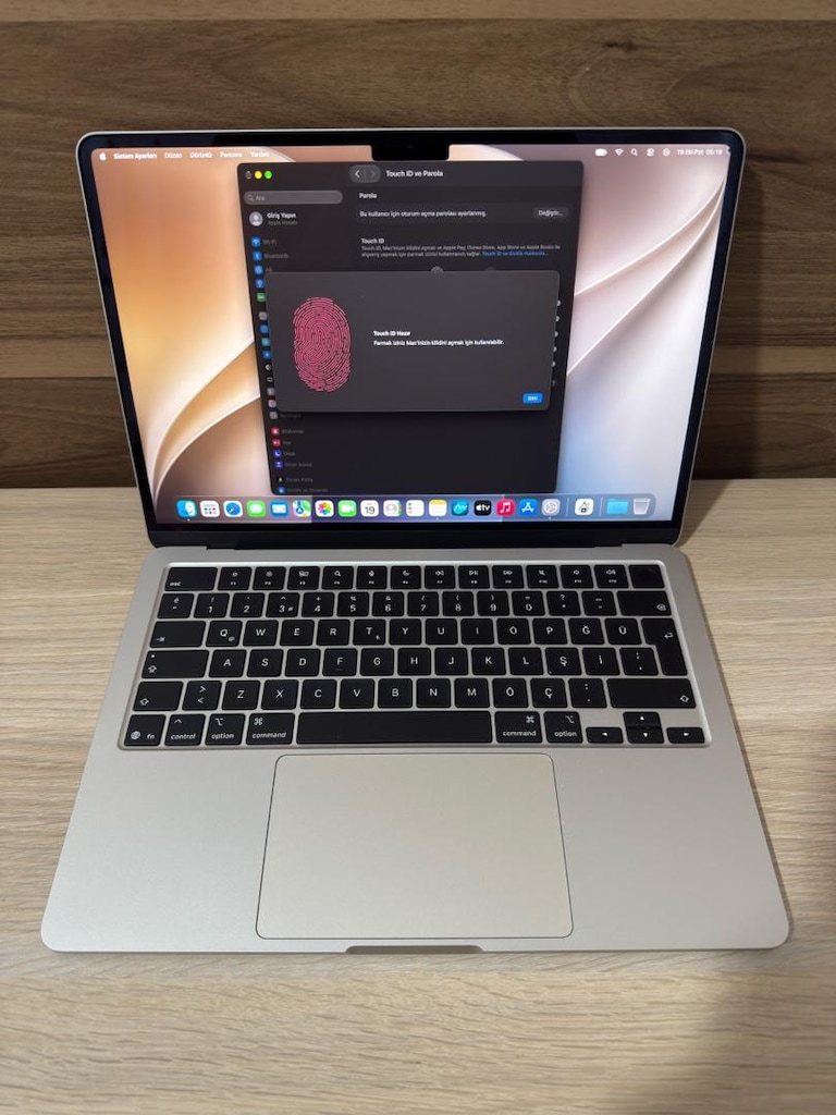 MacBook Air / M4 / 13 inç / 24 GB Ram / 512 GB Ssd - 4