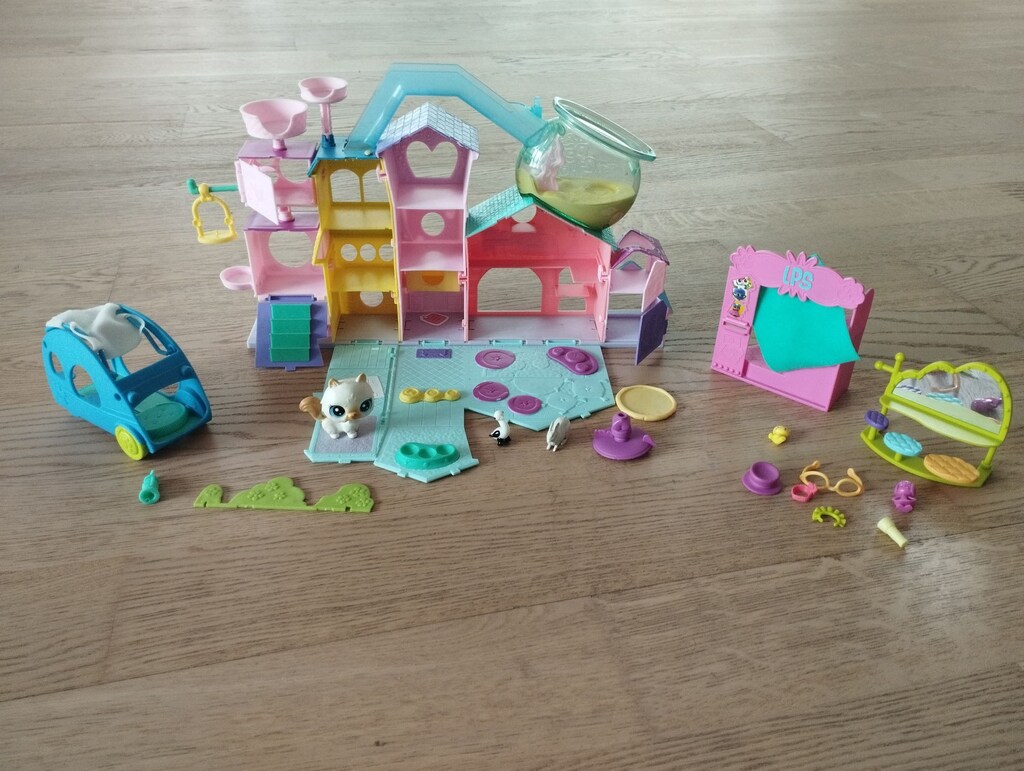 Miniş Apartmanı + Fotoğraf stüdyosu + Arabası - 2
