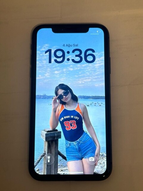 iPhone 11 64 GB