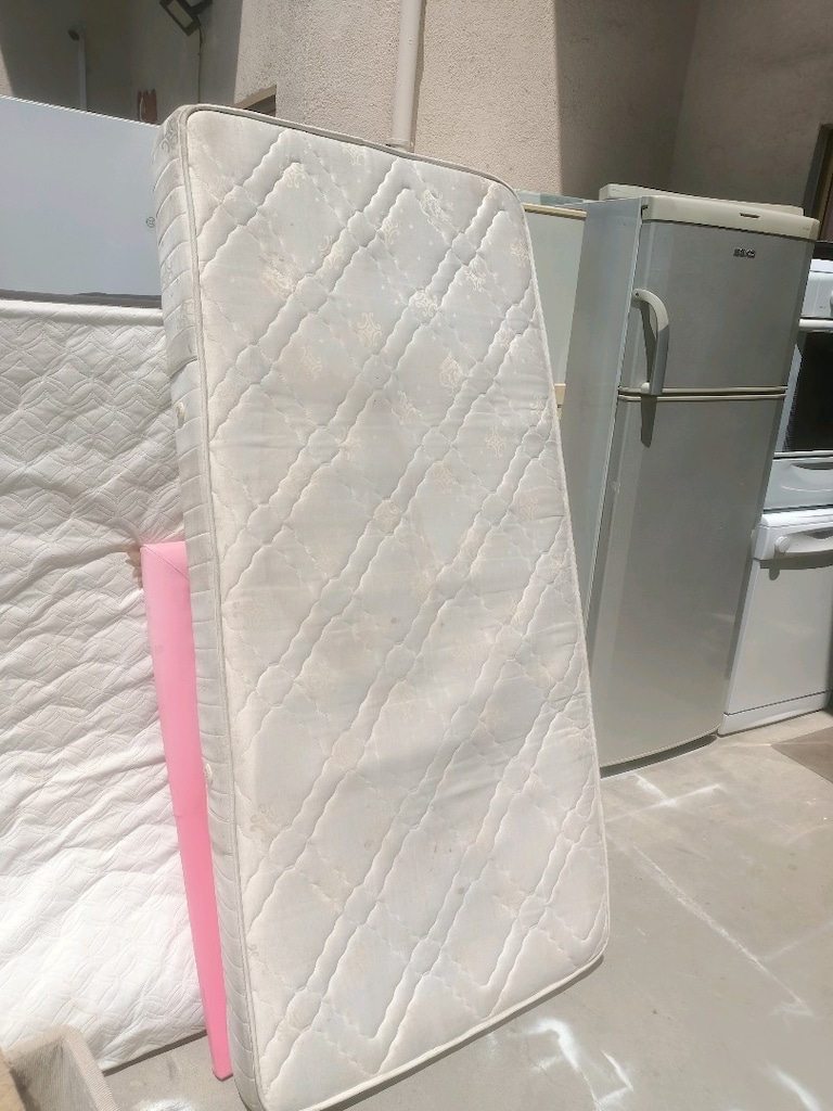 90*190 ebatında tek kişilik Baza, yatak, Başlık - 8