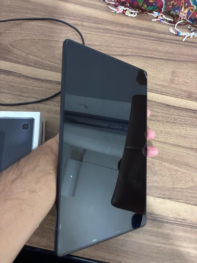 SAMSUNG TABLET - 6