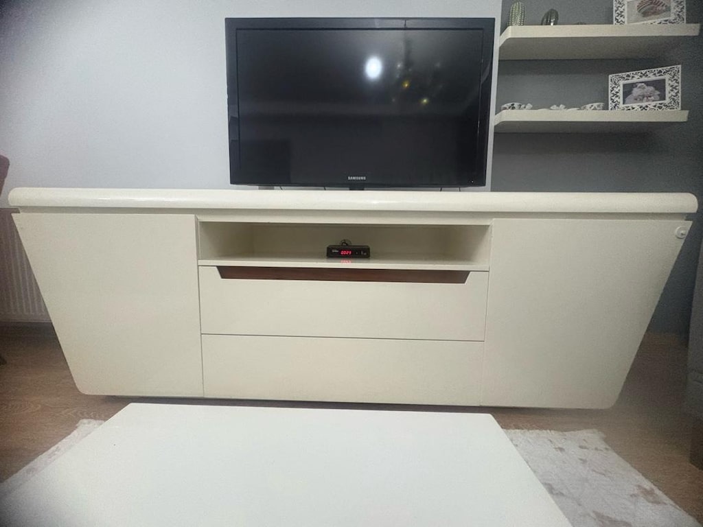 TV Altı Konsol