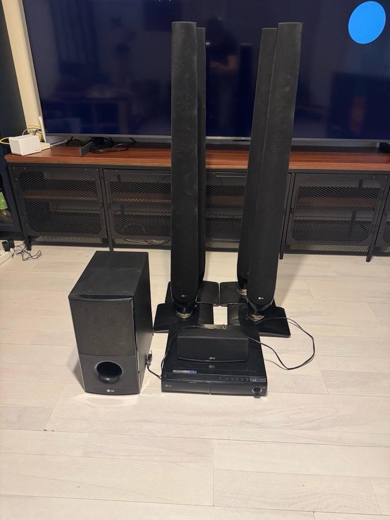 LG HT1000TK 5+1 Ev Sinema Sistemi – Kule Hoparlörlü, Sorunsuz