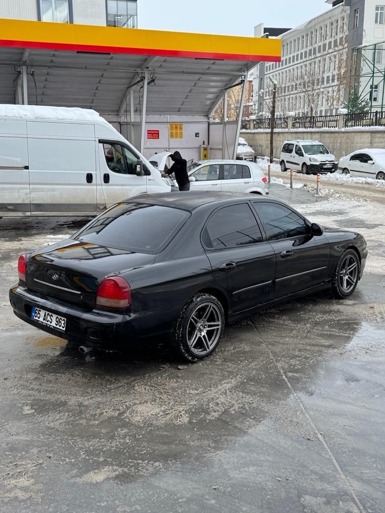 Hyundai Sonata 2.0 GLS - 2