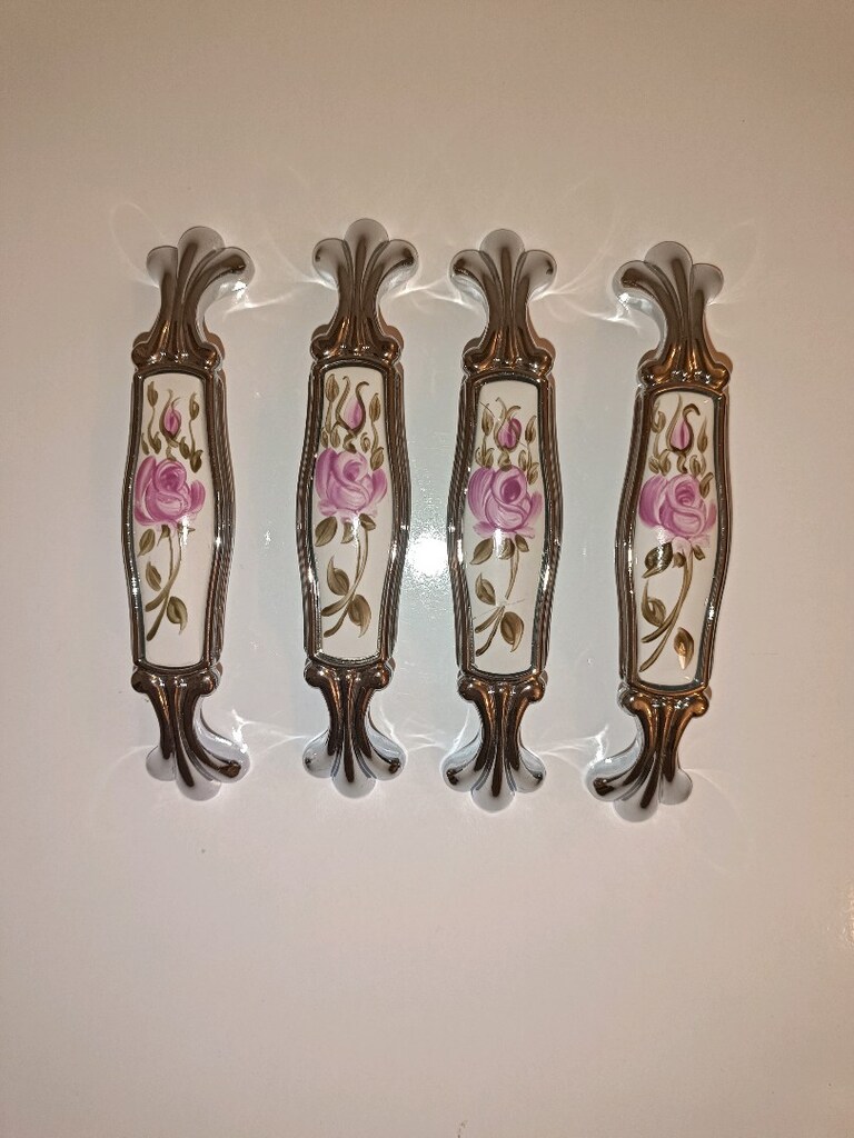 PORSELEN DOLAP ÇEKMECE KULPLARI