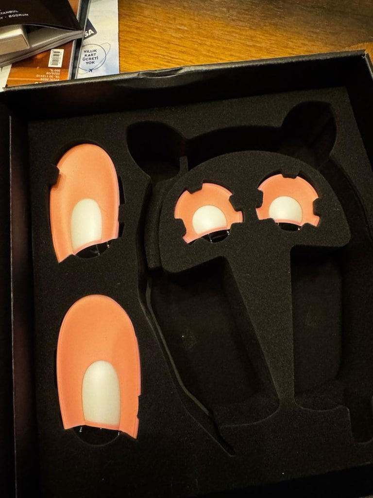 Razer Kraken Kitty V2 Pro Quartz RGB – Pembe, Kutulu ve Eksiksiz - 4