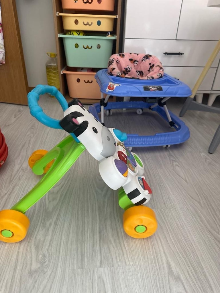 fisher price yürüteç - 4