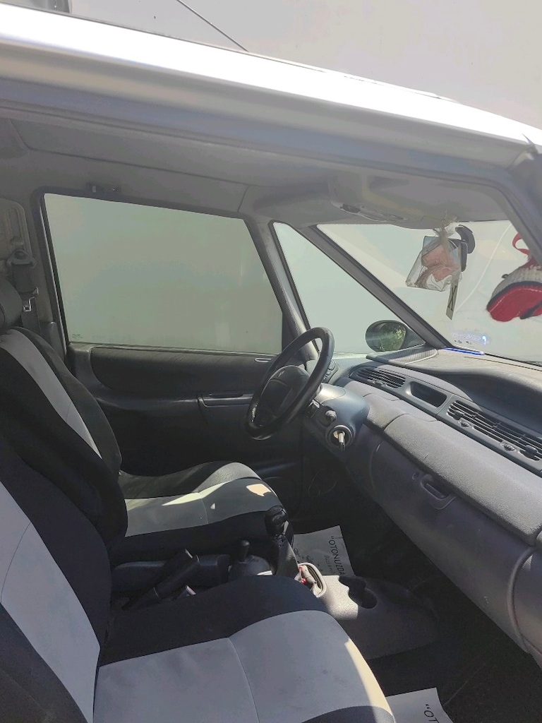 MOTOR ÖN TAKIM SIFIRLANMIŞ SAAT GİBİ 7 KİŞİLİK 2.2 DCİ ESPACE - 7
